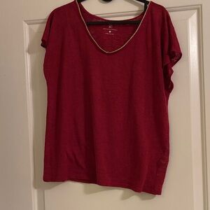 New York & Company Deep Red Short Sleeve Tee